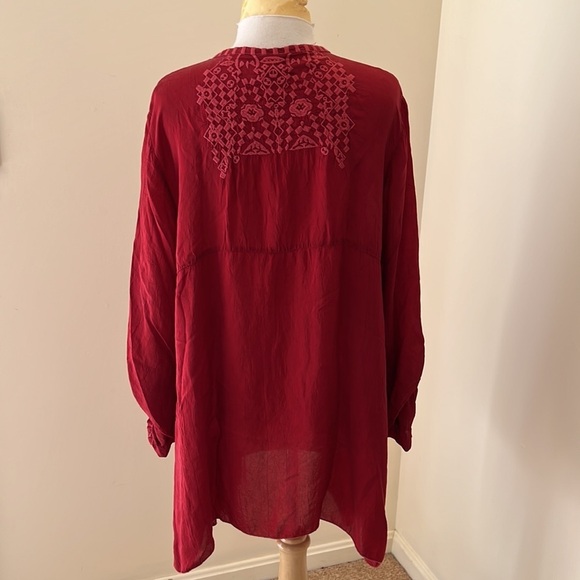 JOHNNY WAS Size XXL embroidered front button Rona tunic with sleeve roll tabs - Picture 6 of 12